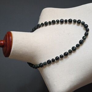 Vintage Dark Green 80's Rock Shaped Beaded Necklace